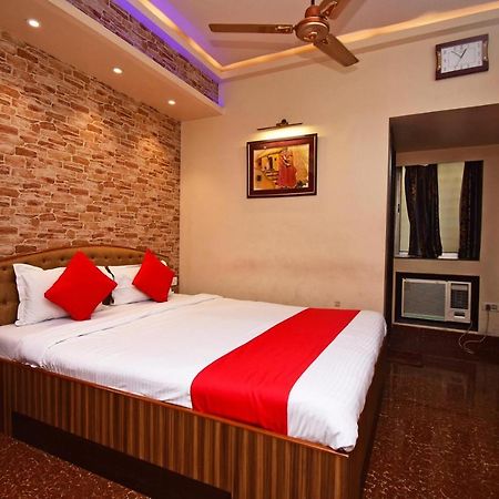 Oyo 2510 Near Camac Street Hotell Calcutta Exteriör bild