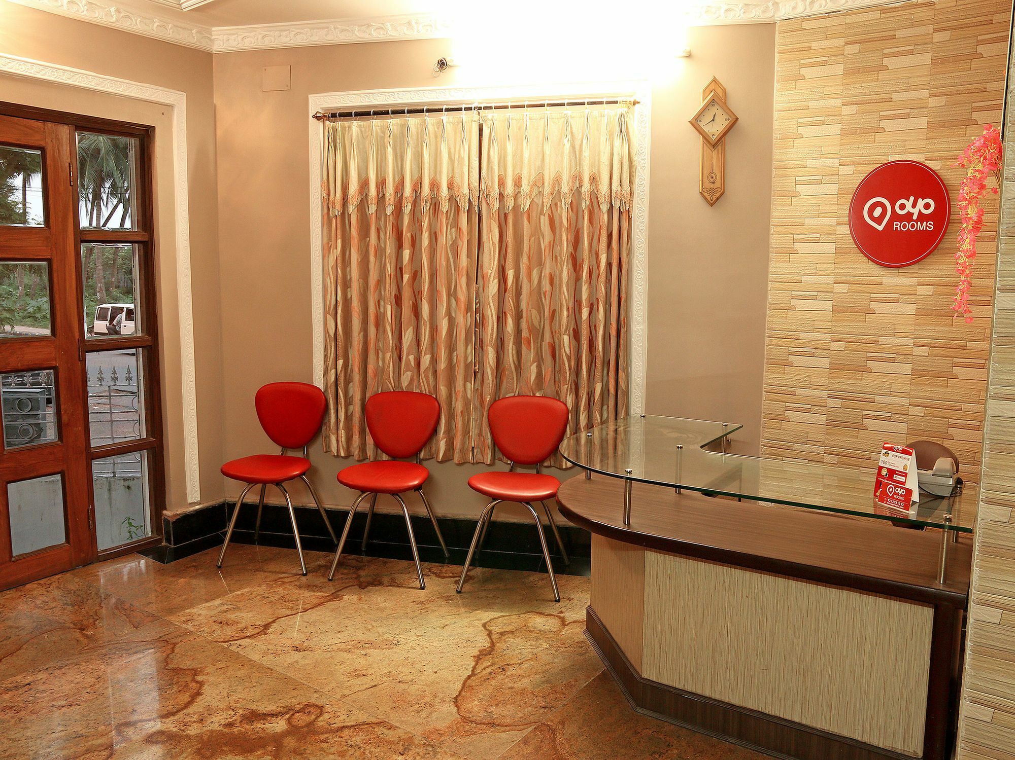 Oyo 2510 Near Camac Street Hotell Calcutta Exteriör bild
