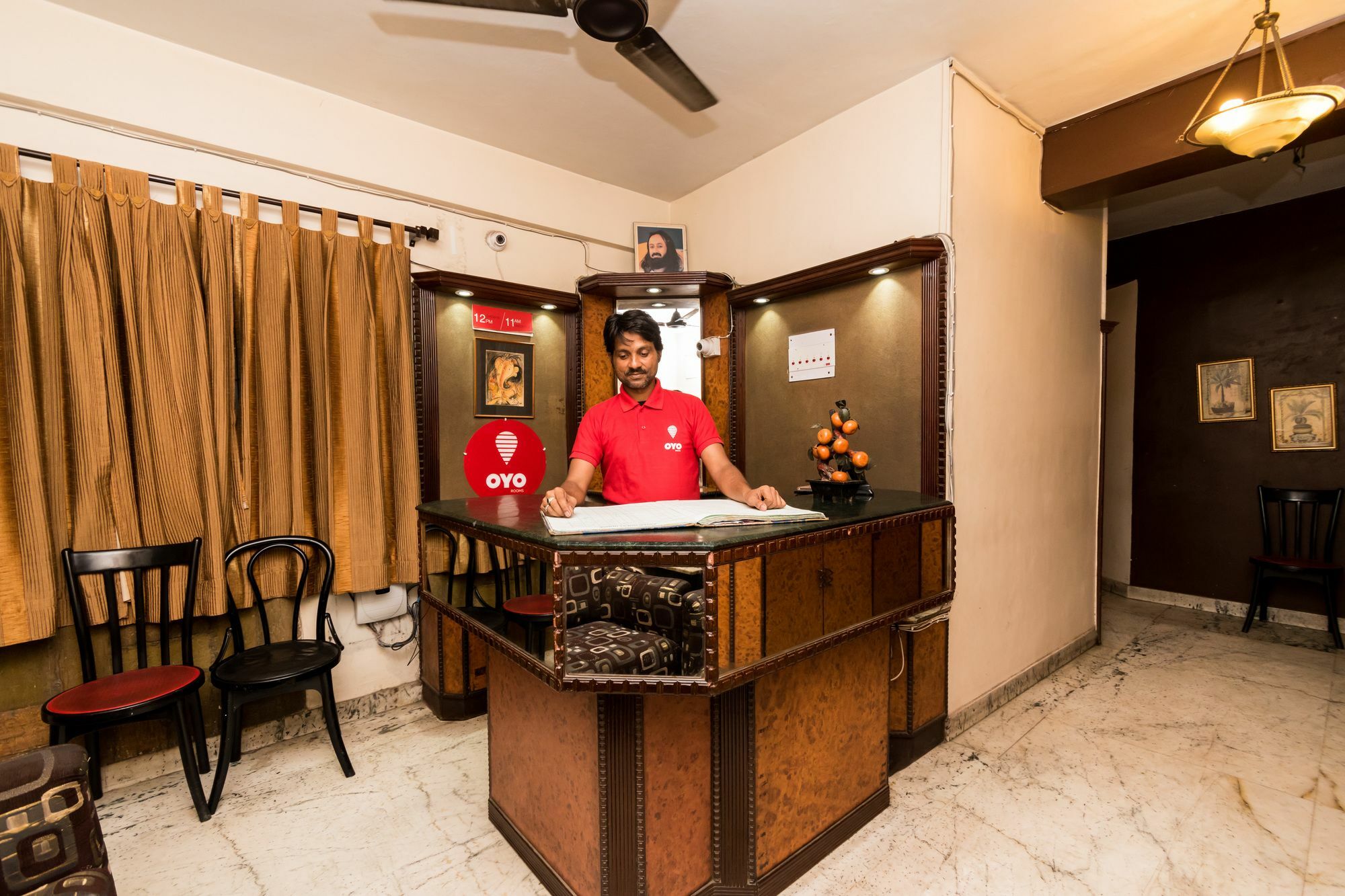 Oyo 2510 Near Camac Street Hotell Calcutta Exteriör bild