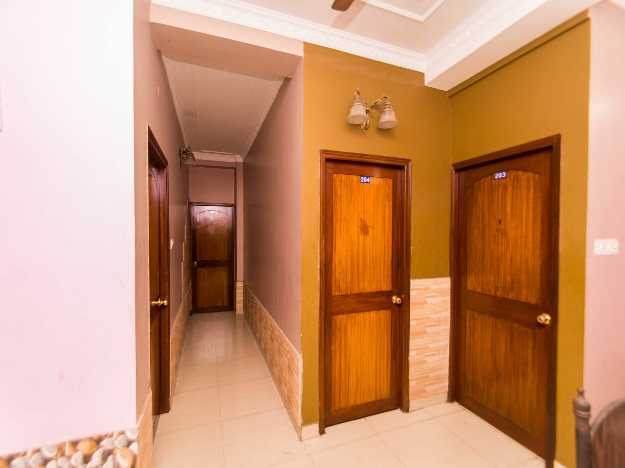 Oyo 2510 Near Camac Street Hotell Calcutta Exteriör bild