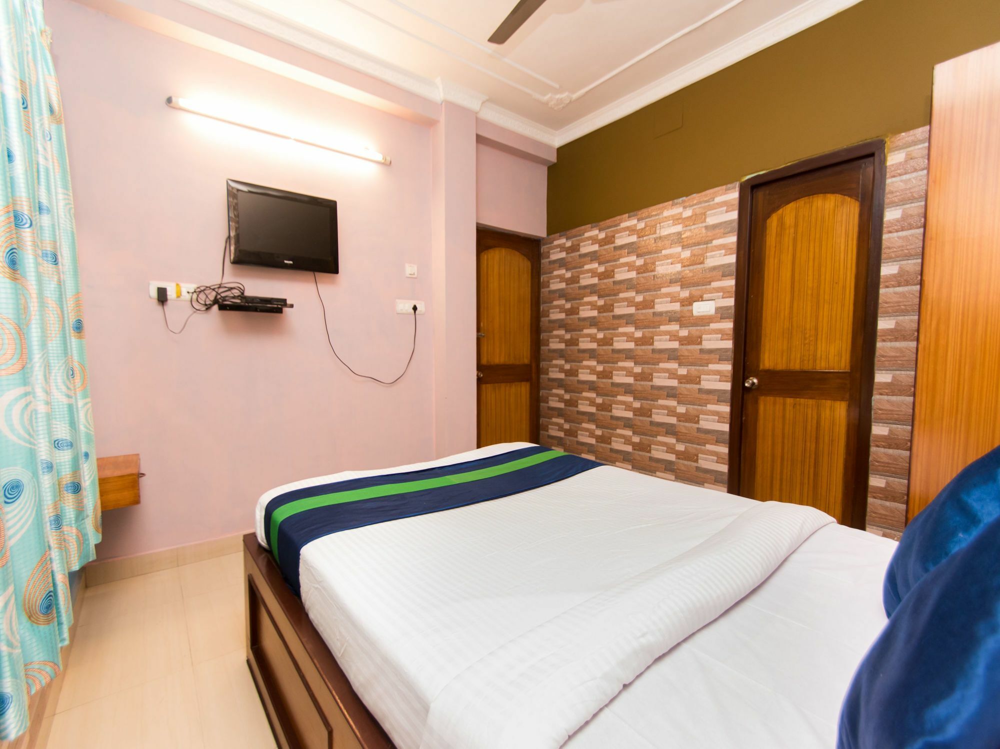 Oyo 2510 Near Camac Street Hotell Calcutta Exteriör bild