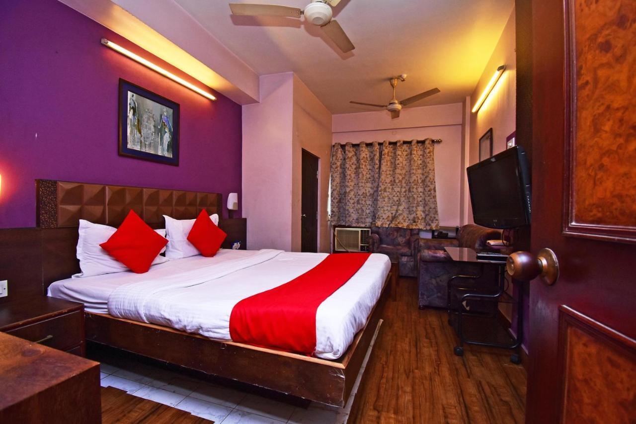 Oyo 2510 Near Camac Street Hotell Calcutta Exteriör bild