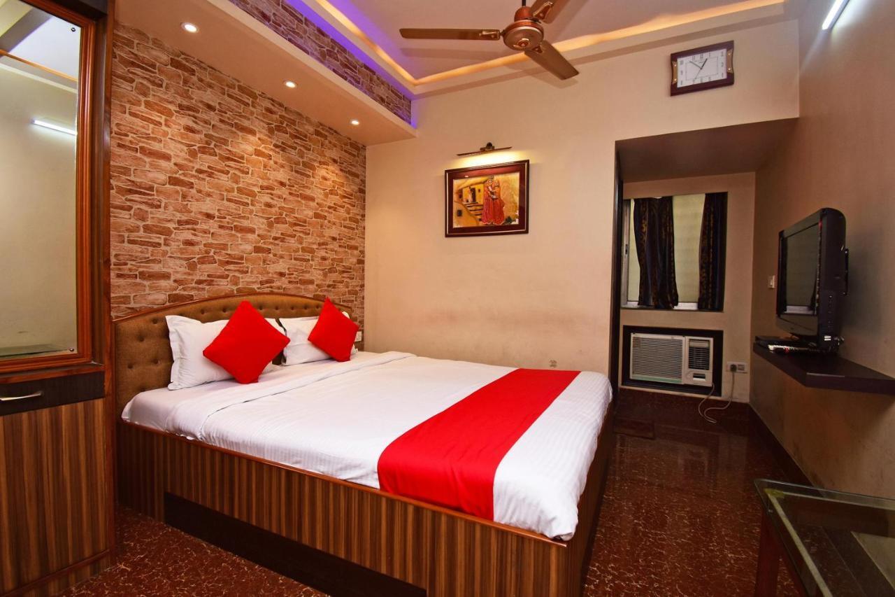Oyo 2510 Near Camac Street Hotell Calcutta Exteriör bild