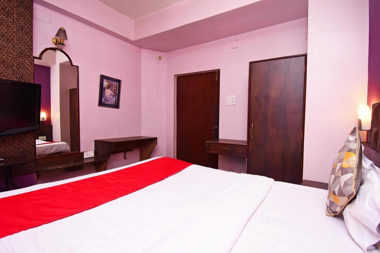Oyo 2510 Near Camac Street Hotell Calcutta Exteriör bild