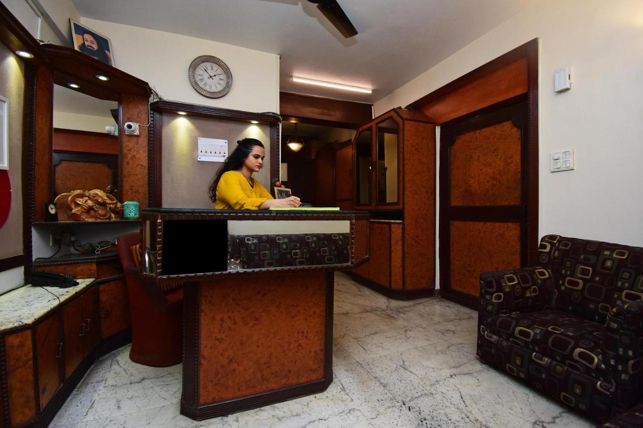 Oyo 2510 Near Camac Street Hotell Calcutta Exteriör bild